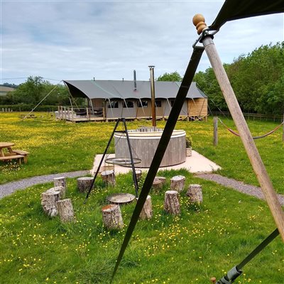 safari tent hot tub